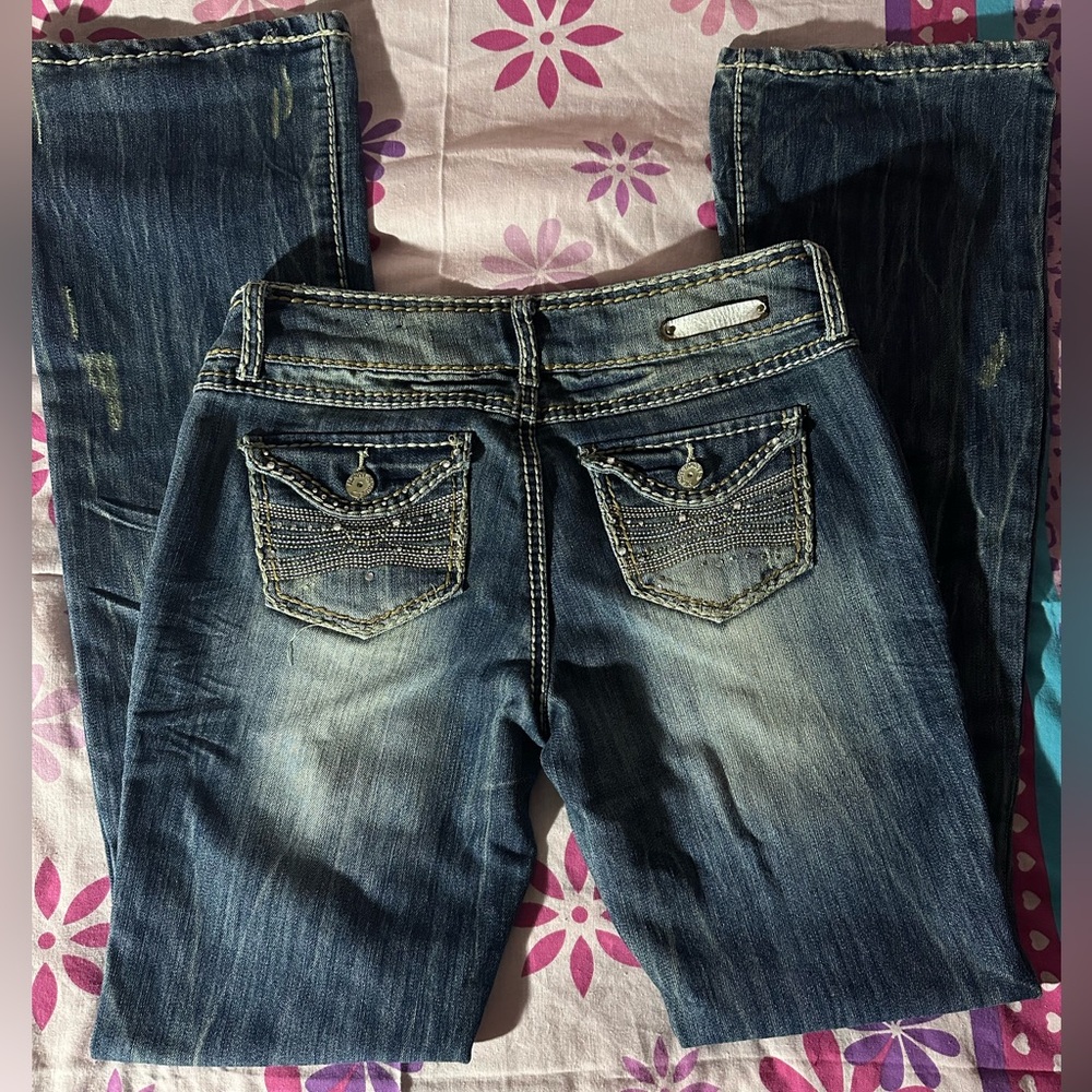 Almost Famous blue and navy distressed bootcut jeans💝.